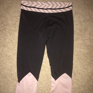 Olympia yoga capris. Size Large, fit s/m